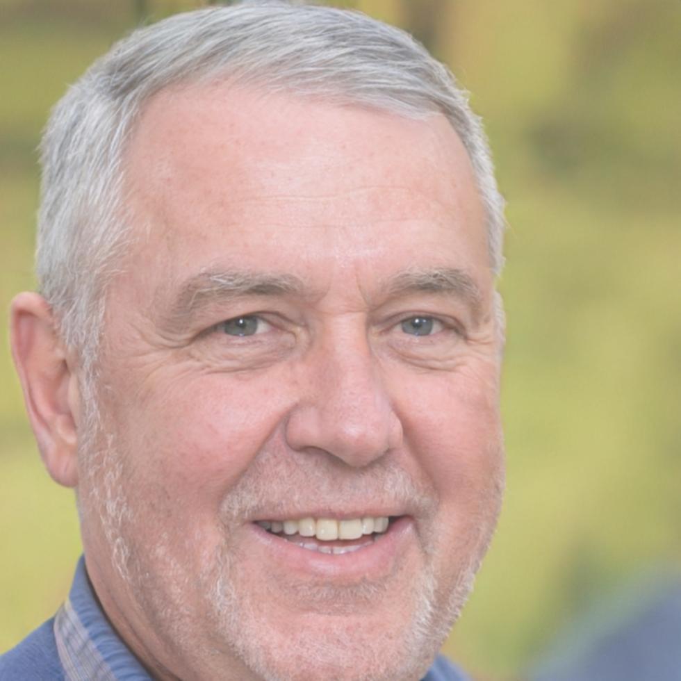 Trader profesional configurando su estación de trabajo